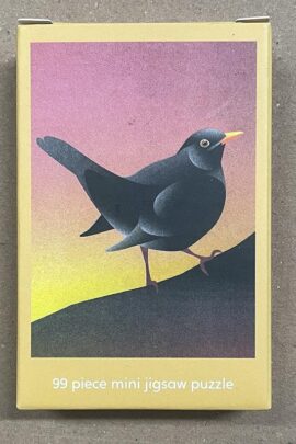Black Bird minipuzzle of 99 pieces - VrijFormaat & Happily Puzzles